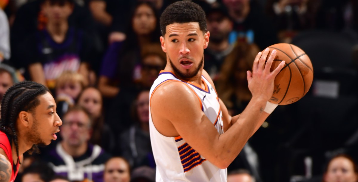Injuries and tougher defenses are shaping Booker’s impact