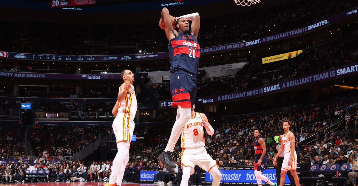 Wizards Blow Out Hawks to Snap Two Losing Streaks