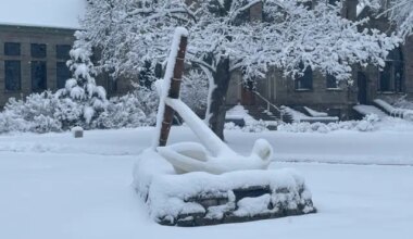 UPDATE: Hope Loses in NCAA DIII Football Tourney; Red Wings, Pistons Fall on Friday, but Bears & Griffins Win | 1450 AM 99.7 FM WHTC