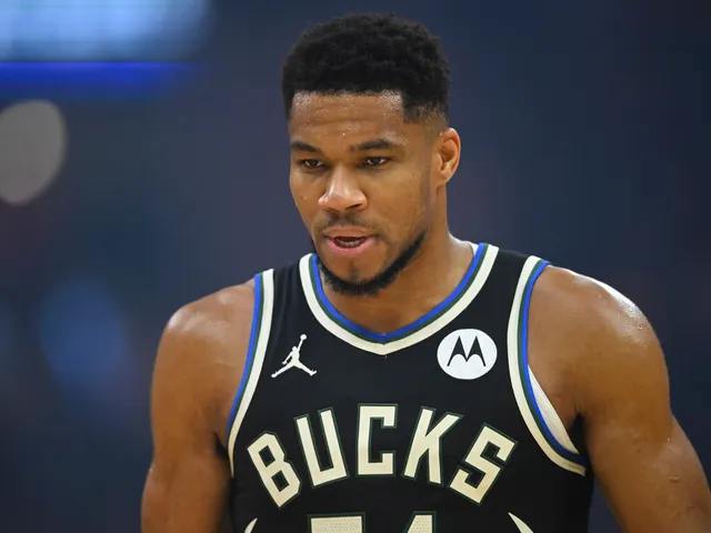 NBA: Bucks lose Giannis then crumble in Cleveland