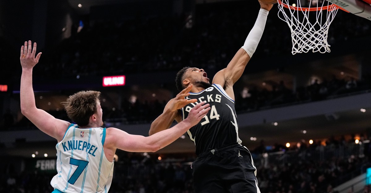 Player Grades for Kyle Kuzma, Giannis in Bucks’ win vs. Hornets