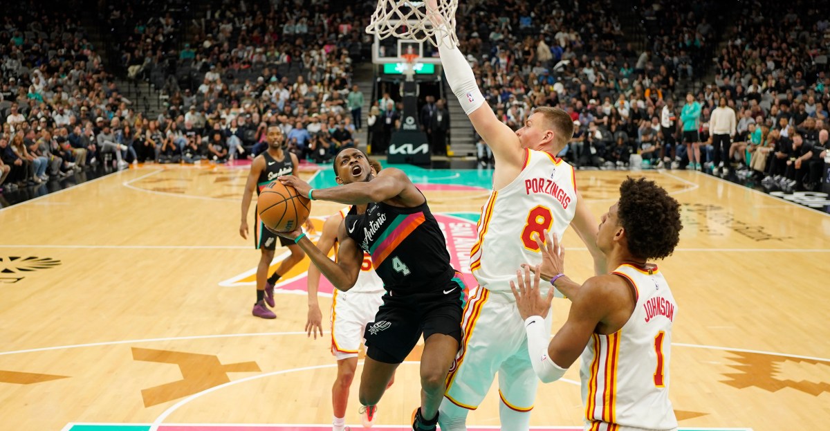 Highlights: Spurs’ balanced scoring secures win over Hawks