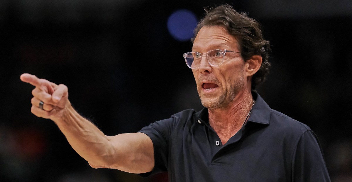 Hawks trip on several rakes, giving Wiz their second win, 132-113