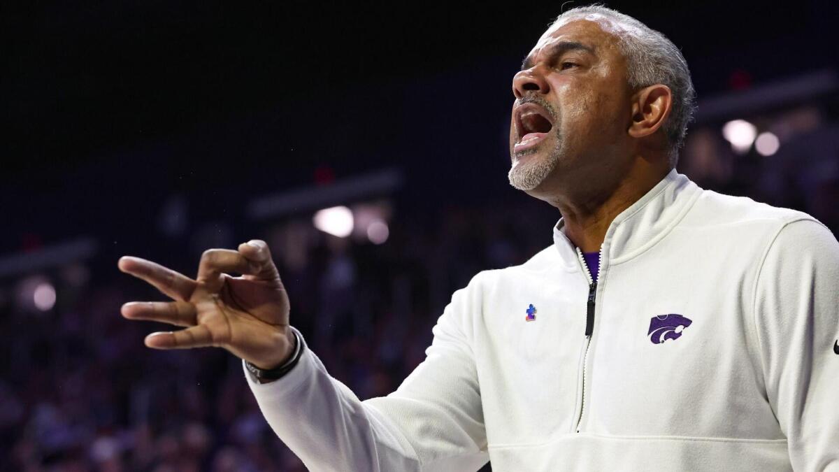 College basketball odds, picks, predictions: This parlay returns nearly +600 on Tuesday