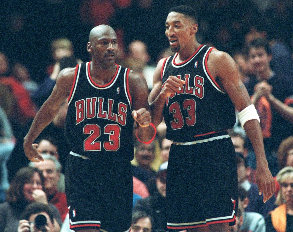 Bulls #23 Michael Jordan and #33 Scottie Pippen on the court.