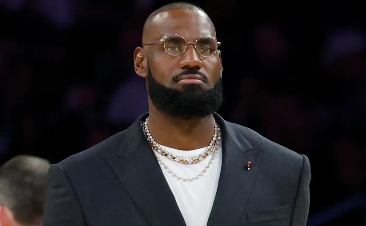 Is LeBron James playing tonight? Lakers host Jazz as fans wait for The King's 2025-26 NBA season debut