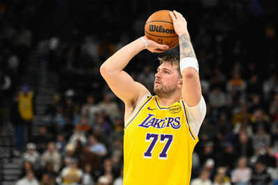 Is Luka Doncic playing tonight? Los Angeles Lakers star's injury update against Miami Heat (11-02-2015)