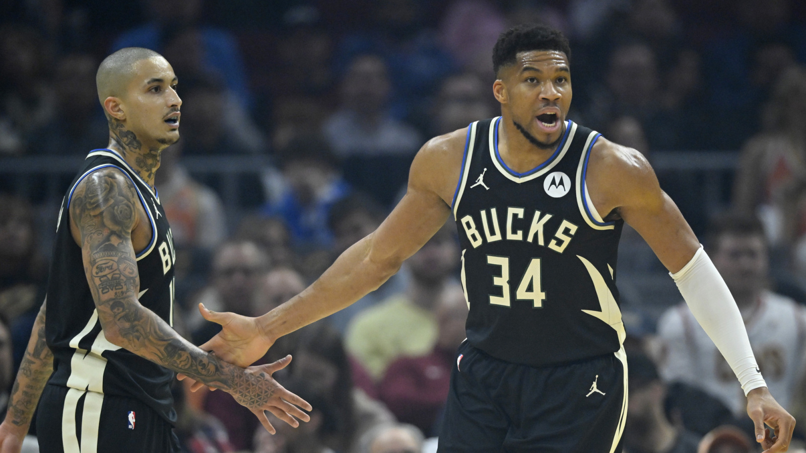 Cavaliers outlast Bucks 118-106, Antetokounmpo exits due to injury