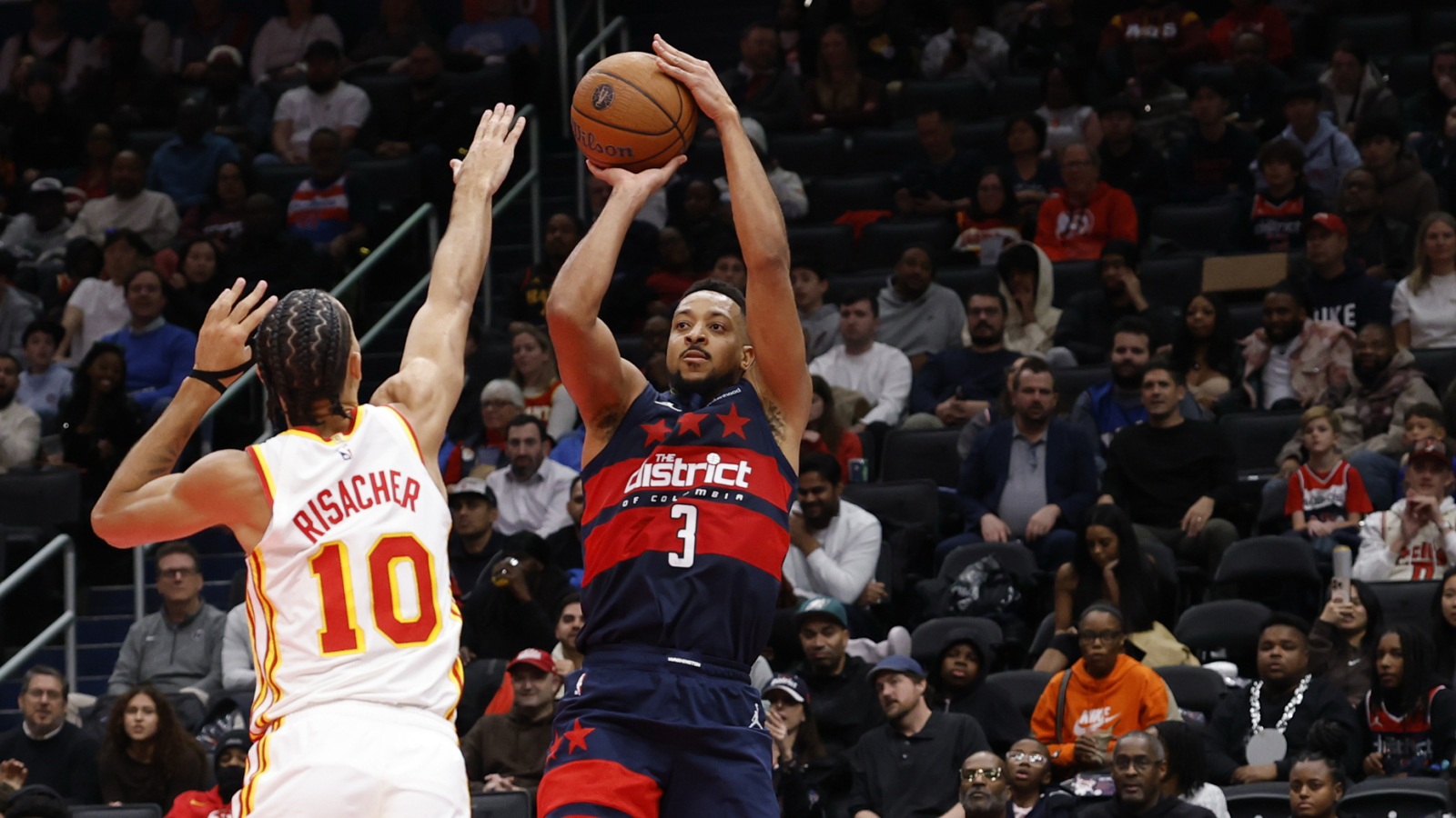 Wizards snap 14-game losing streak, defeat Hawks 132-113