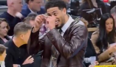 Tyrese Haliburton doing a trolling gesture