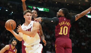 Darius Garland leaves game against Heat with toe injury