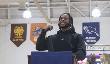 Darius Garland helps reward CMSD students with 'Perfect 10 Attendance Program'