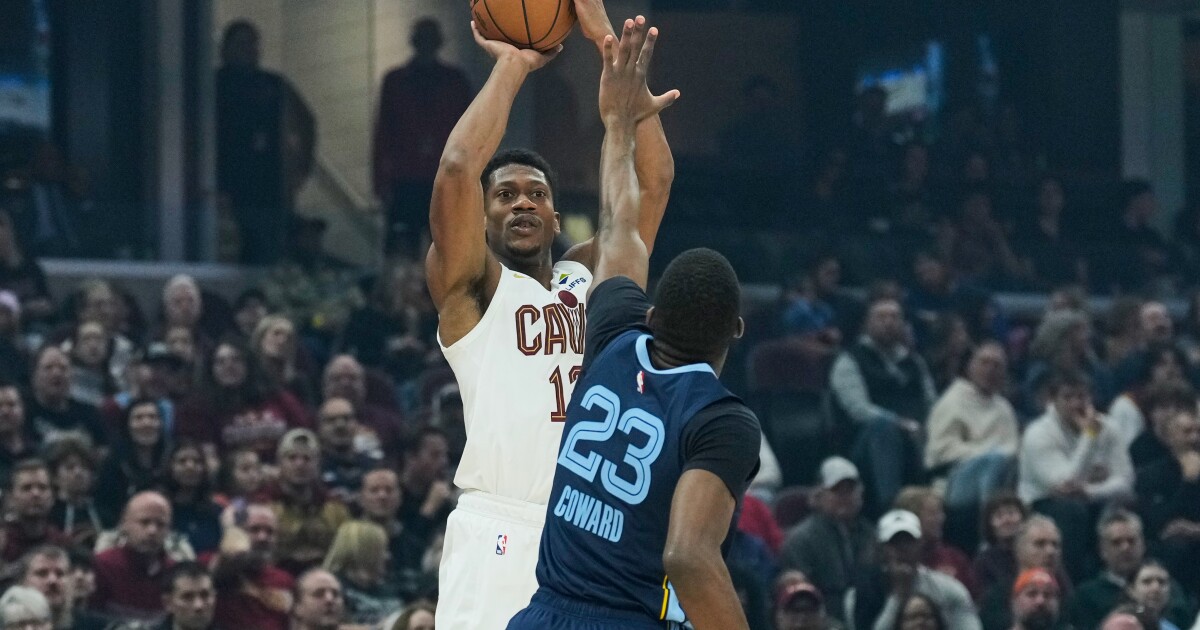 Donovan Mitchell scores 30 as Cavaliers rally for 108-100 win over Grizzlies