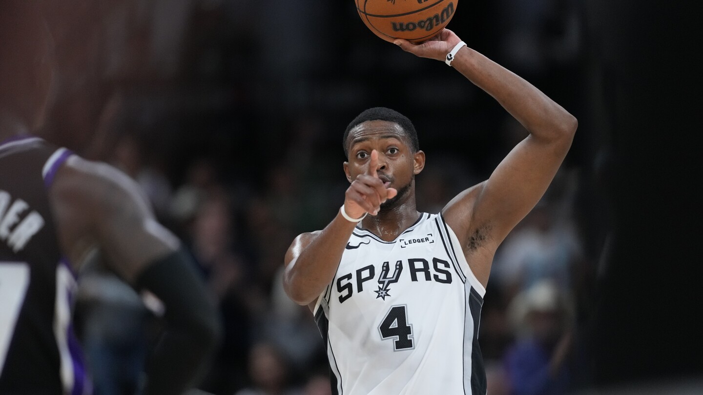 Fox's season-high 28 points leads Spurs past Kings. Wembanyama out with calf injury