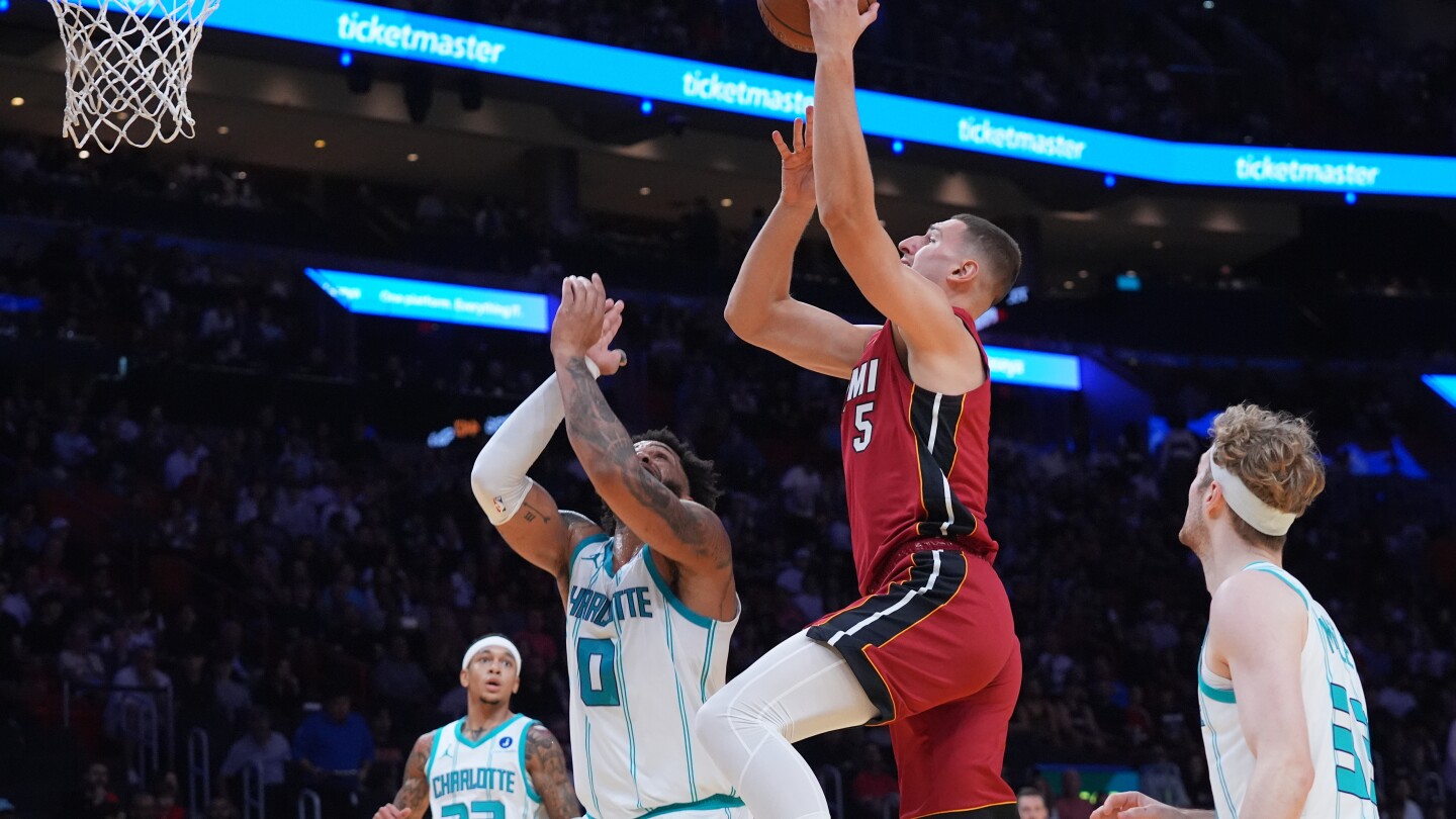 Heat set franchise record with 53-point opening quarter against Hornets