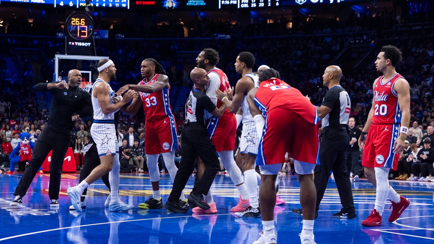 Orlando's Jalen Suggs ejected in first half after heated altercation with Andre Drummond, 76ers