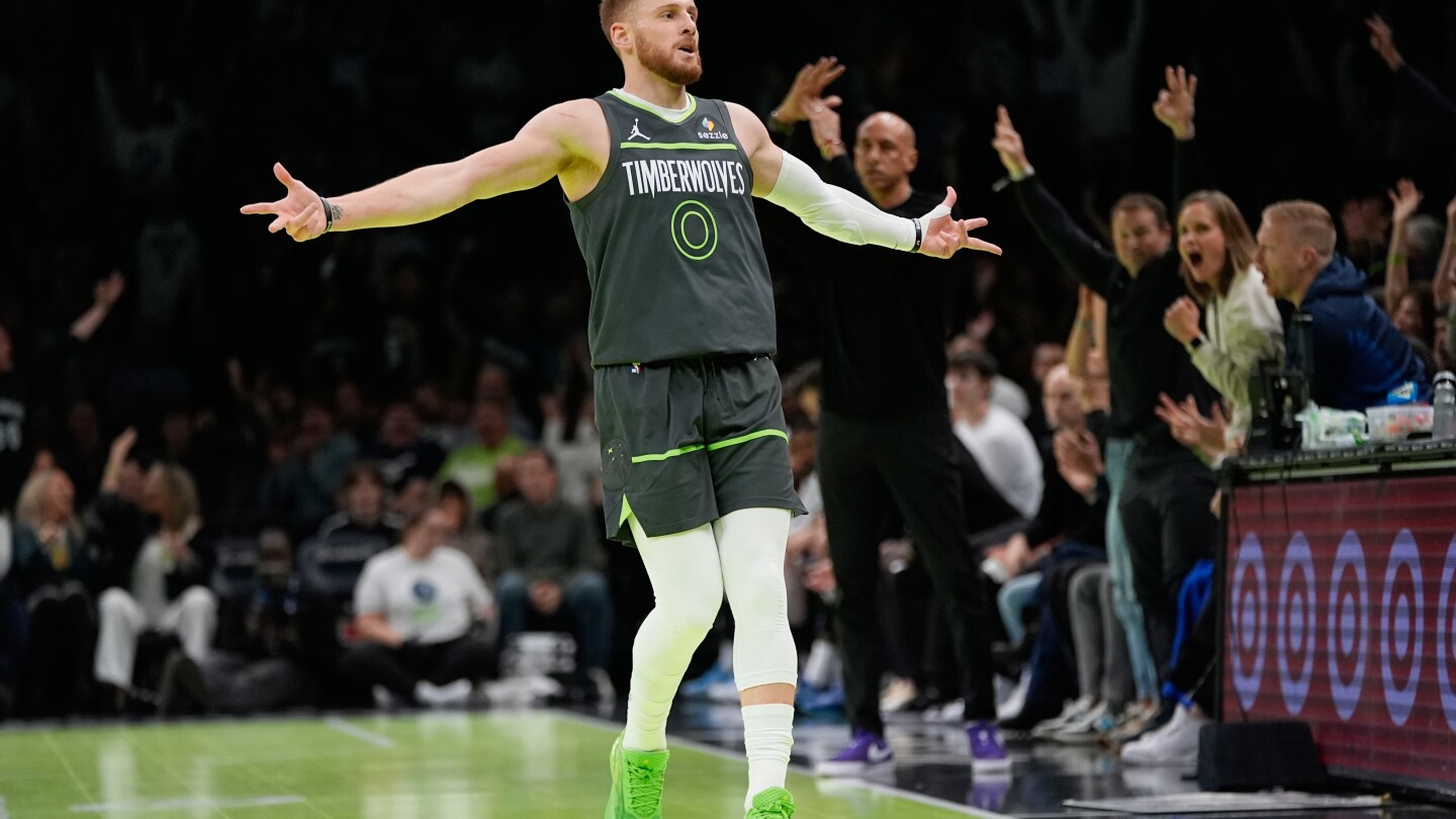 Edwards' 30 points power Timberwolves to 3rd straight win, 124-110 over Kings in NBA Cup