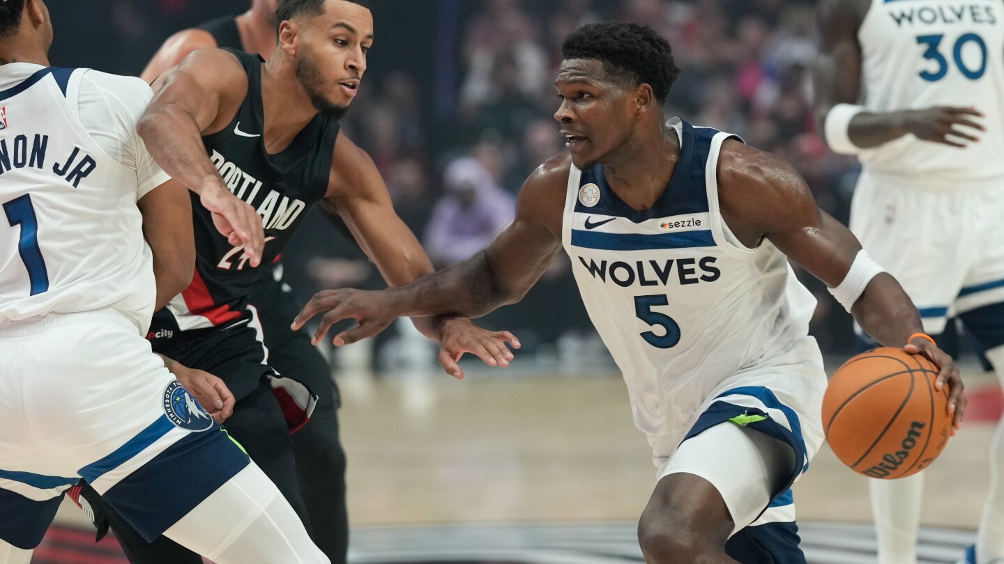 Edwards has 41 points and Timberwolves rally to beat the Trail Blazers 118-114