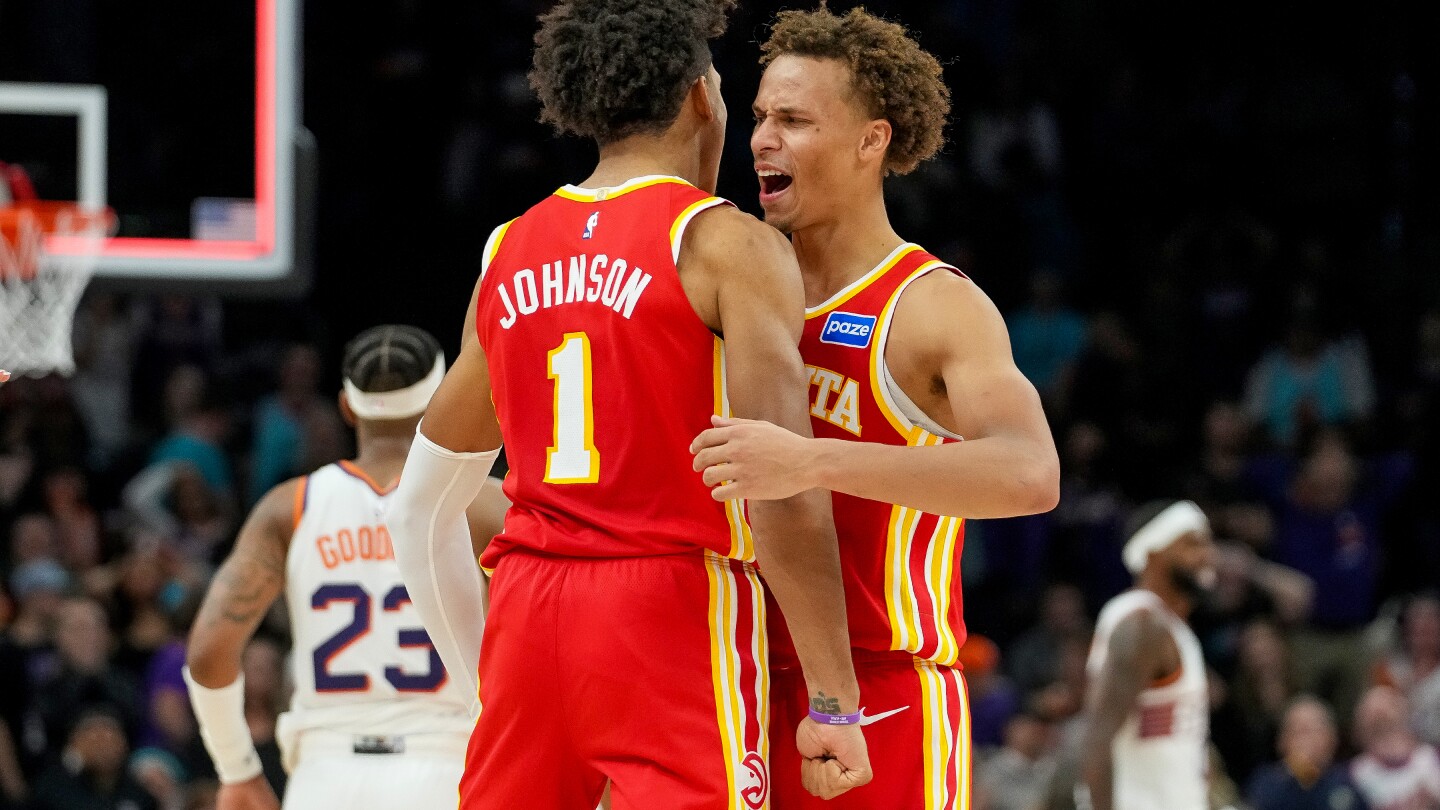 Hawks rally from 22 down in 4th quarter, beat Suns 124-122 for 5th straight win