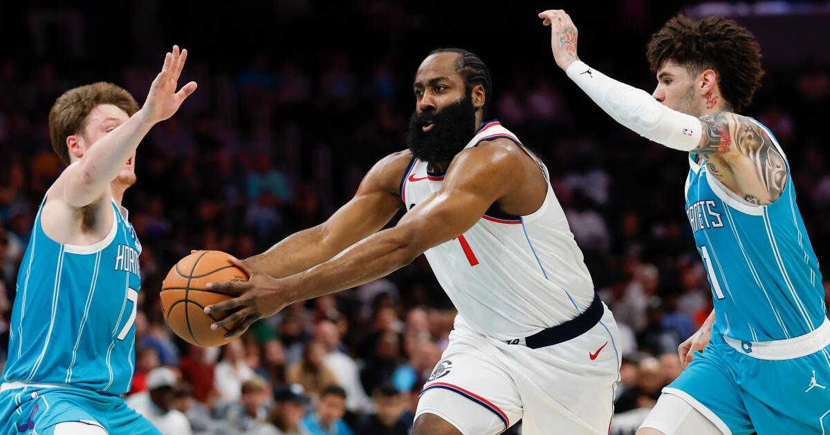 James Harden scores 55 as the Clippers rout the Hornets