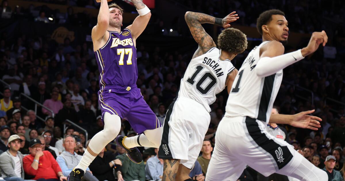 Luka Doncic scores 35 points as Lakers win foul-filled game over Spurs