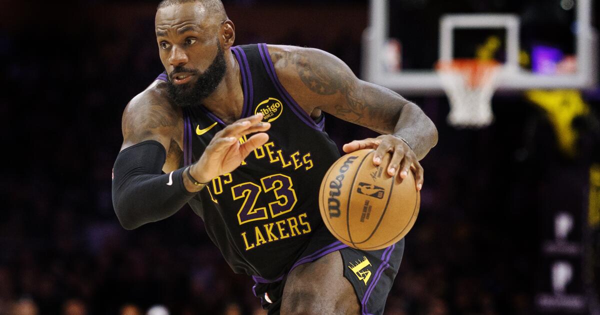 LeBron James shows he's ready to do whatever it takes to help Lakers