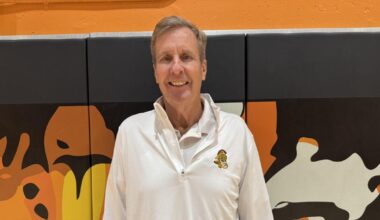 Prep talk: Year 41 at La Cañada High for basketball coach Tom Hofman