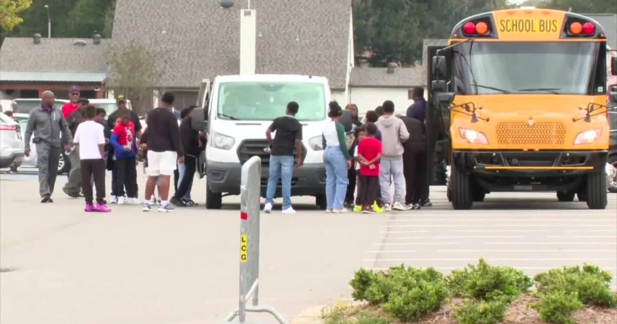 Lafayette kids attend an NBA game thanks to a community leader's initiative