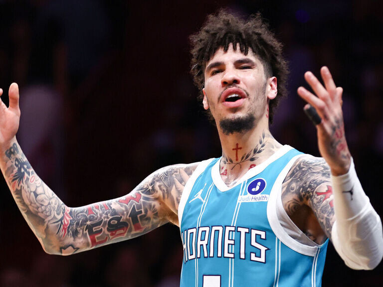 Hornets' LaMelo calls trade reports 'false info'