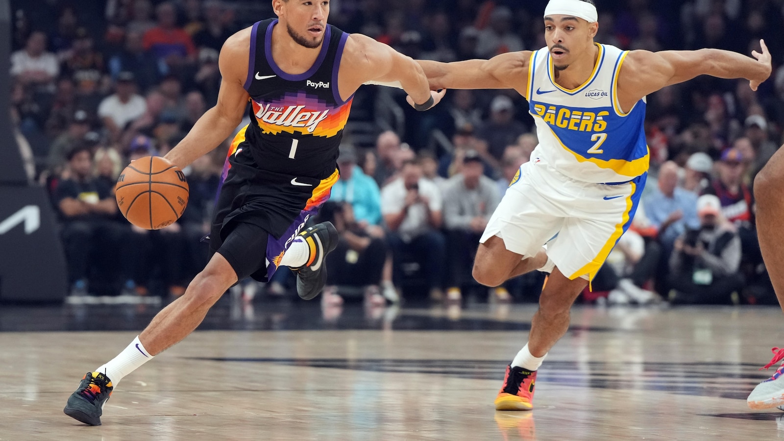 Booker scores 33, Brooks adds 32 and the Suns roll to 5th straight win by beating Pacers 133-98