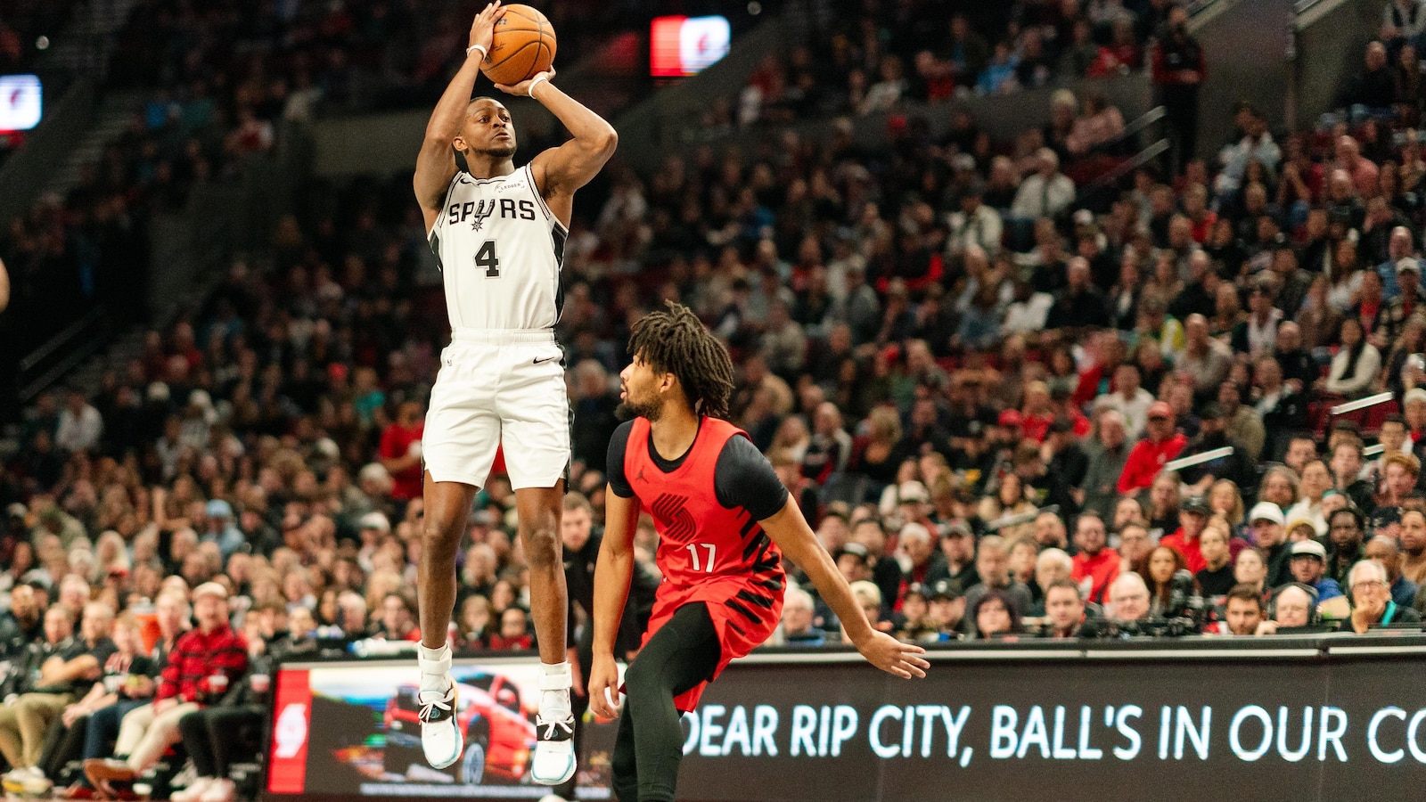 Fox scores 37 points to lead Spurs past Trail Blazers 115-102 in NBA Cup game
