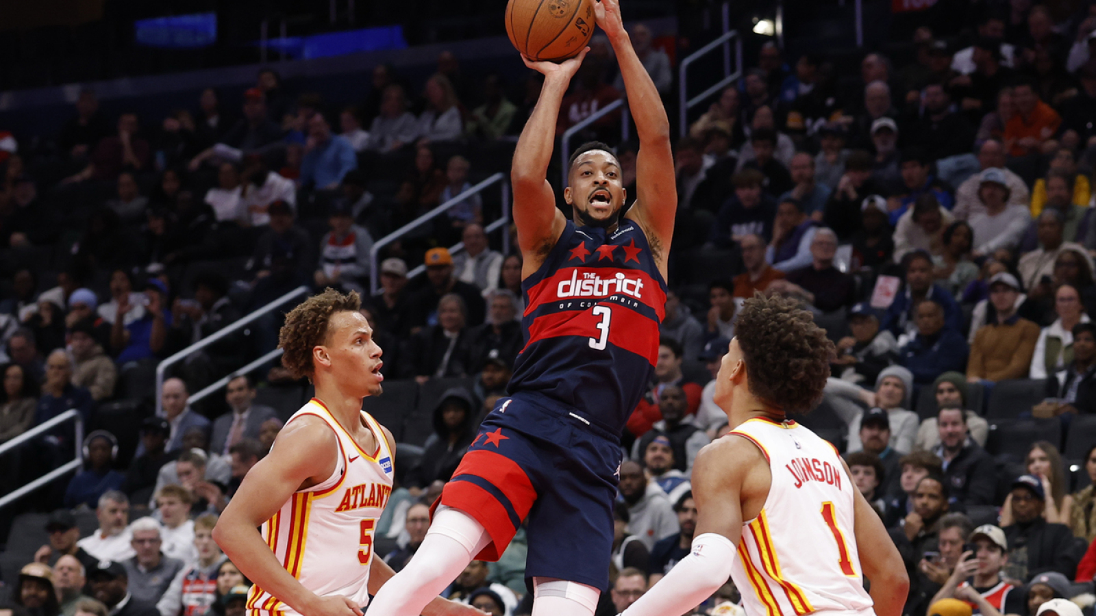 Wizards end monthlong losing streak with blowout win vs. Hawks