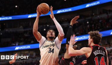 Antetokounmpo shoots for the Milkaukee Bucks