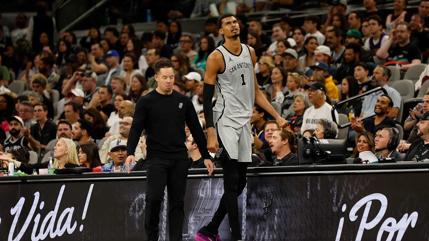 Golden State Warriors v San Antonio Spurs