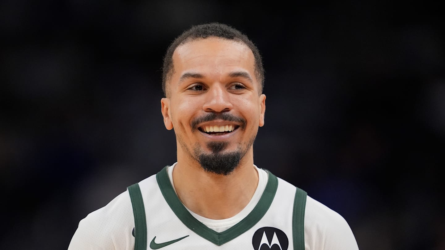 Portland Trail Blazers v Milwaukee Bucks