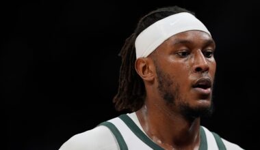 Milwaukee Bucks center Myles Turner (3) during a game against the Portland Trail Blazers.