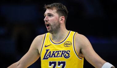 Los Angeles Lakers v Charlotte Hornets