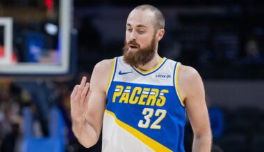 Indiana Pacers center Jay Huff (32) reacts after making a basket against the Chicago Bulls during the first half at Gainbridge Fieldhouse.