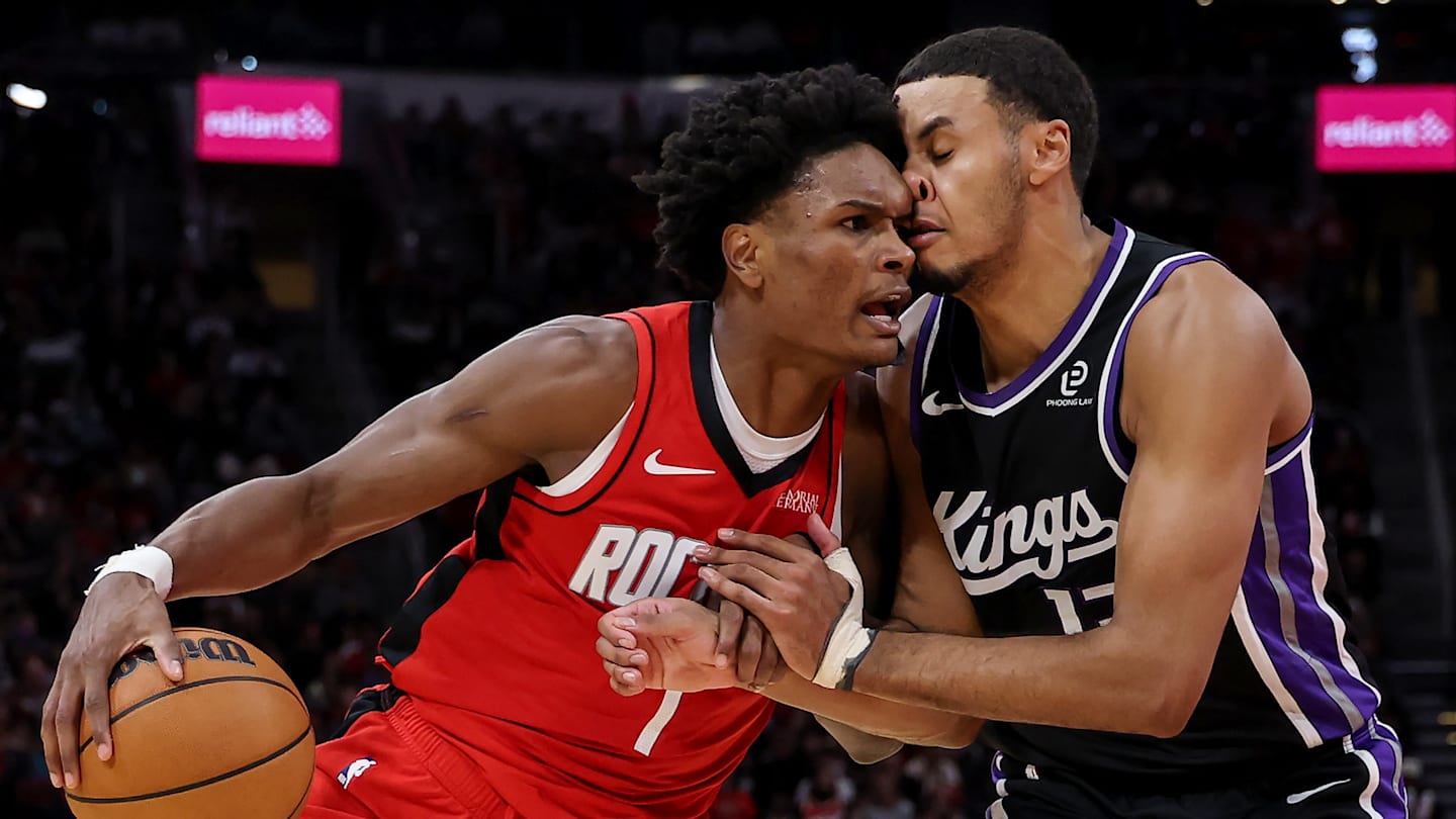 Sacramento Kings v Houston Rockets