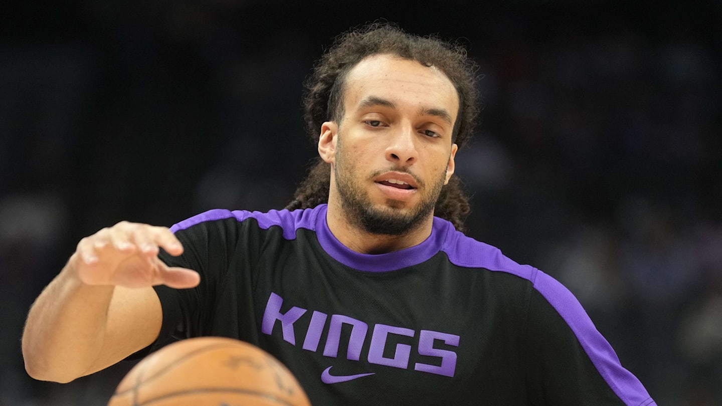 What Are the Kings Doing With Devin Carter?