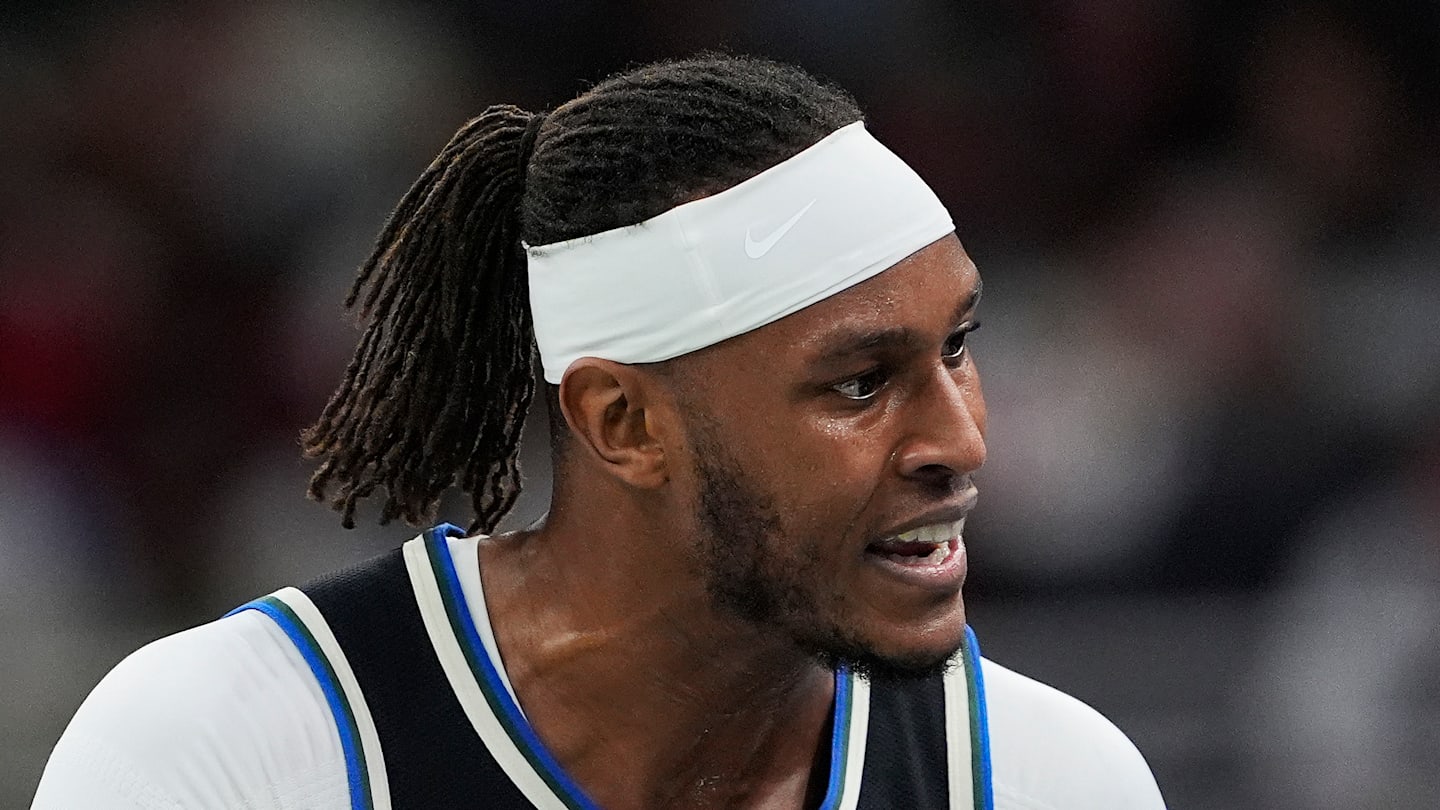 Chicago Bulls v Milwaukee Bucks