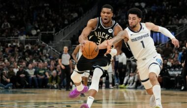 Memphis Grizzlies v Milwaukee Bucks