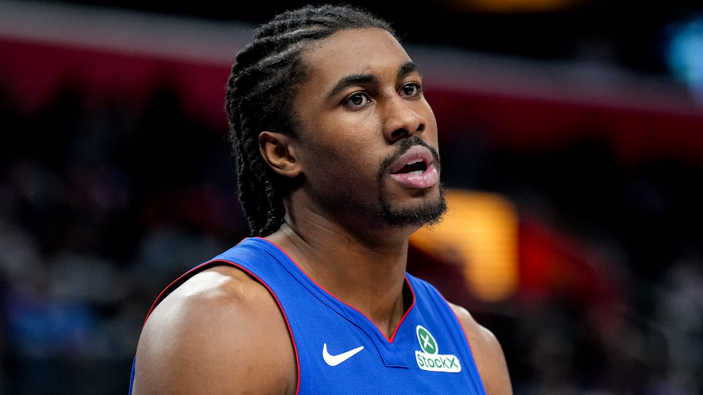 Milwaukee Bucks v Detroit Pistons