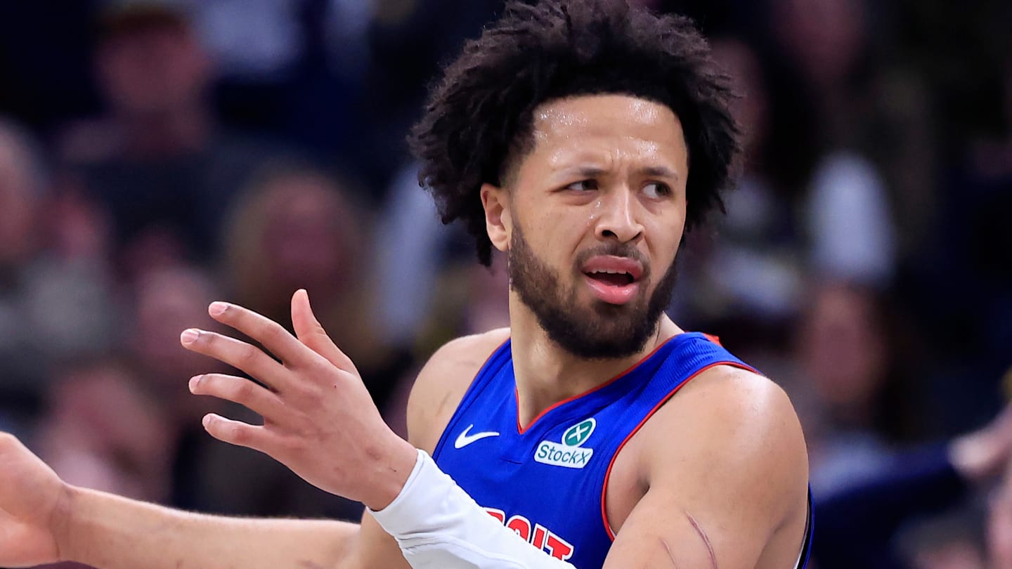 Detroit Pistons v Indiana Pacers