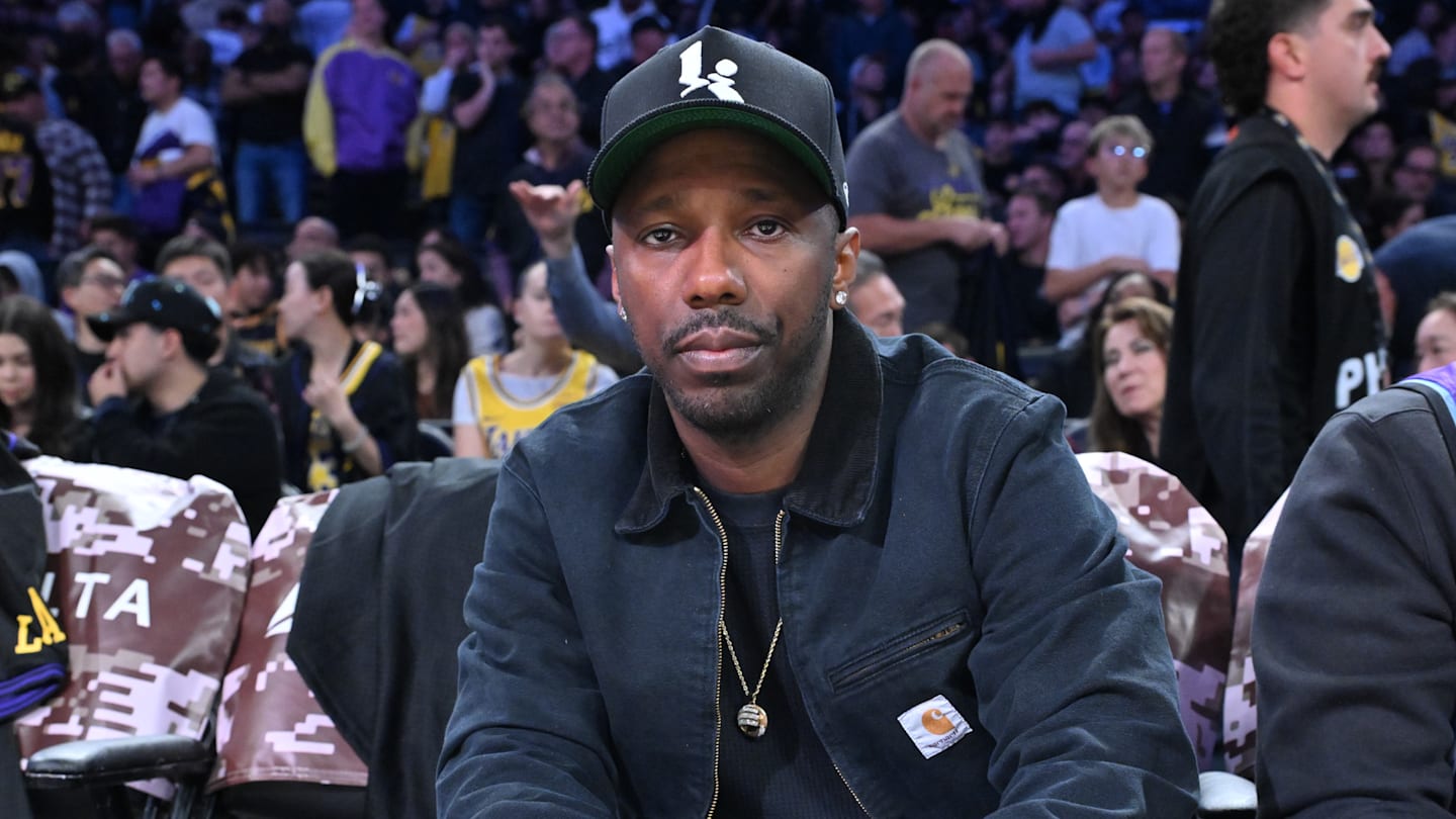 Celebrities At The Los Angeles Lakers Game