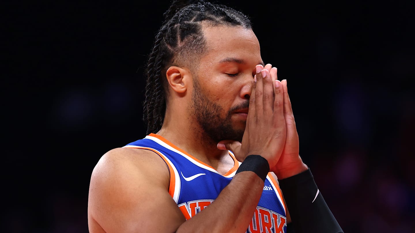 Philadelphia 76ers v New York Knicks