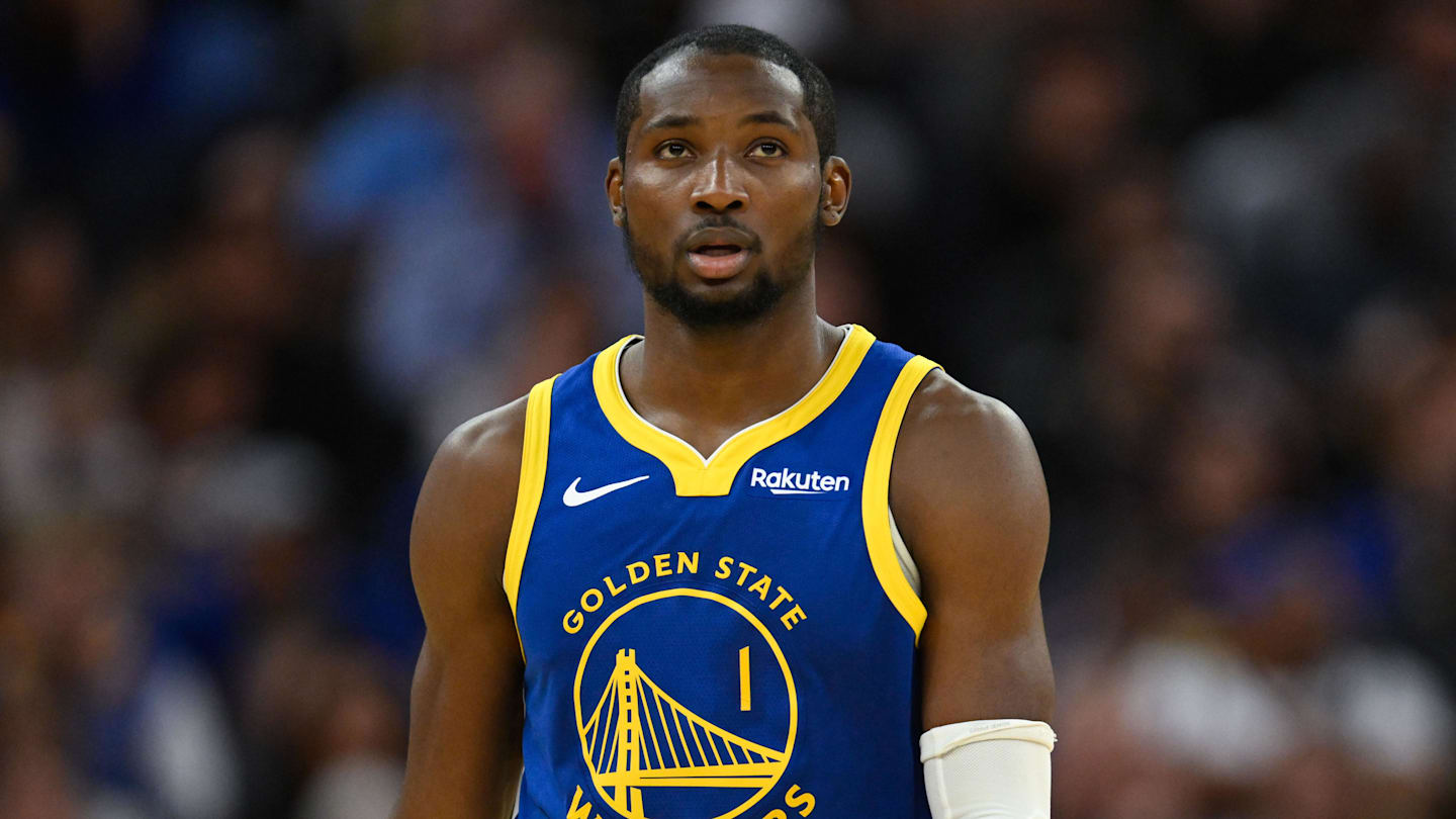 Golden State Warriors forward Jonathan Kuminga (1) looks on against the Phoenix Suns in the third quarter at Chase Center.