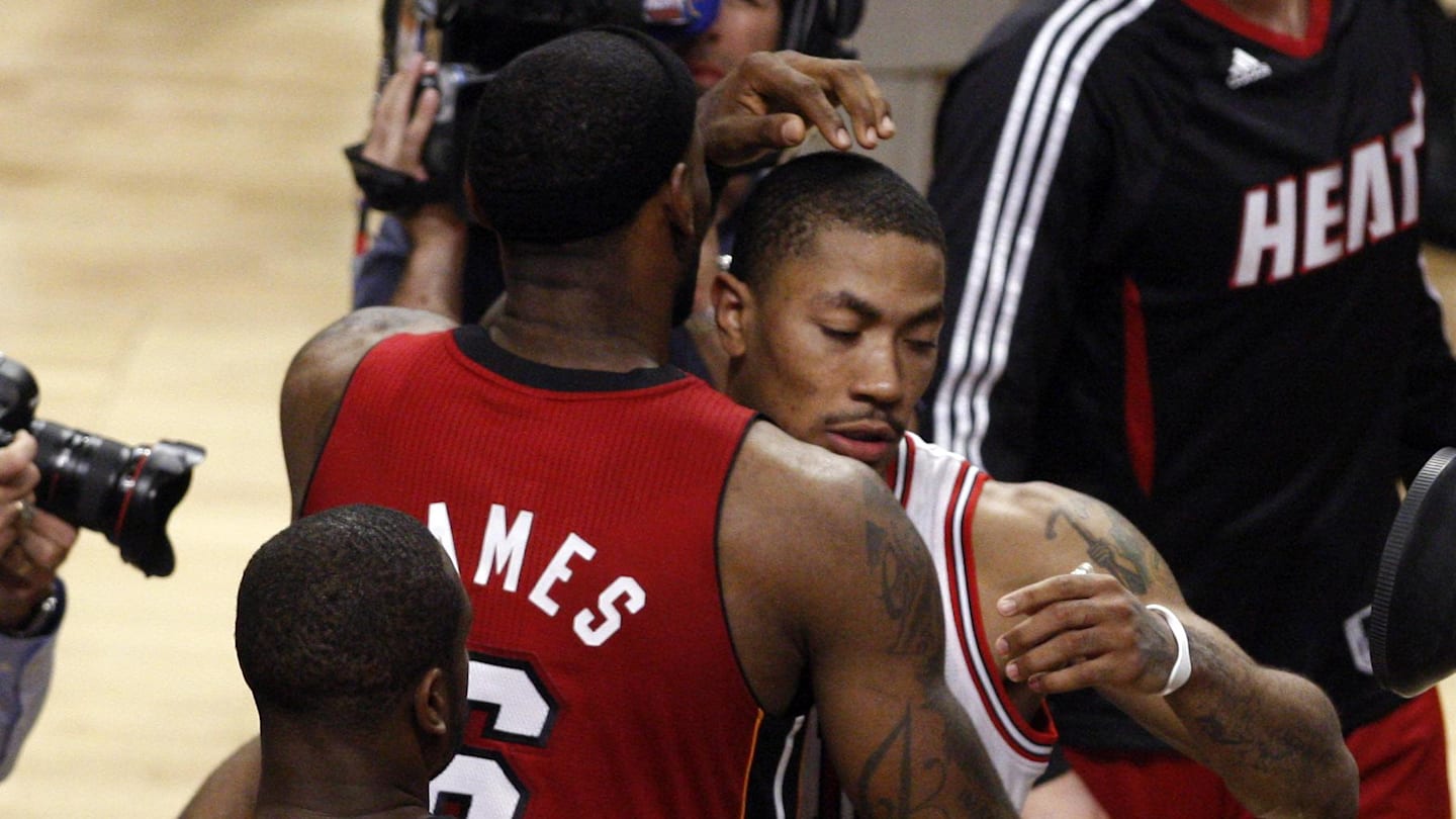 LeBron James Gives Derrick Rose Some Massive Props: "He's a Legend"
