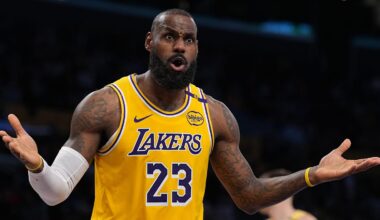 Golden State Warriors v Los Angeles Lakers