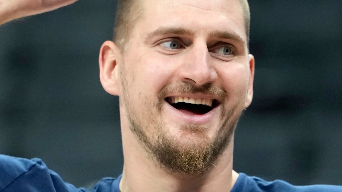 Denver Nuggets v Sacramento Kings